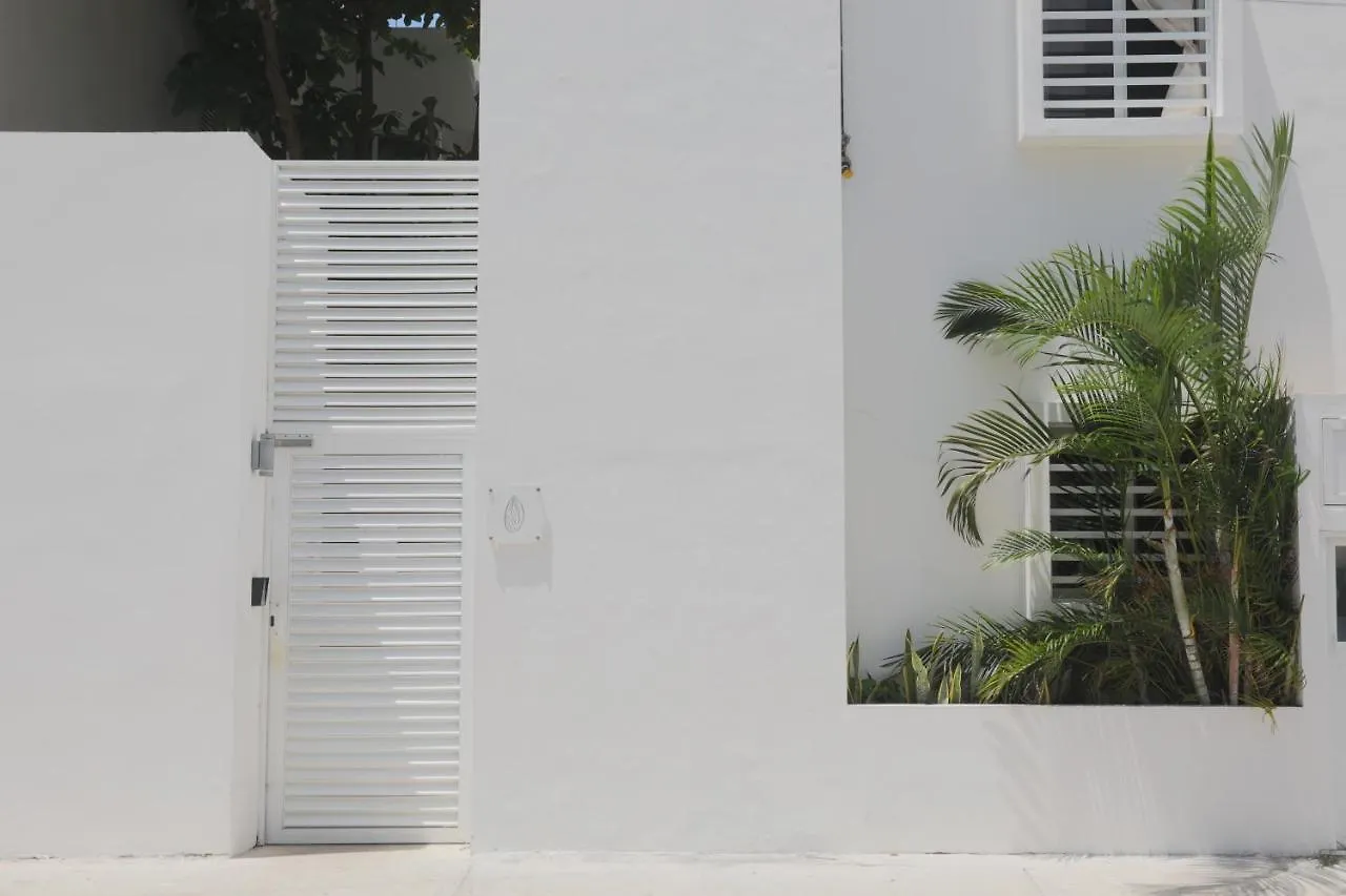 Almond Suites Playa del Carmen Lägenhet