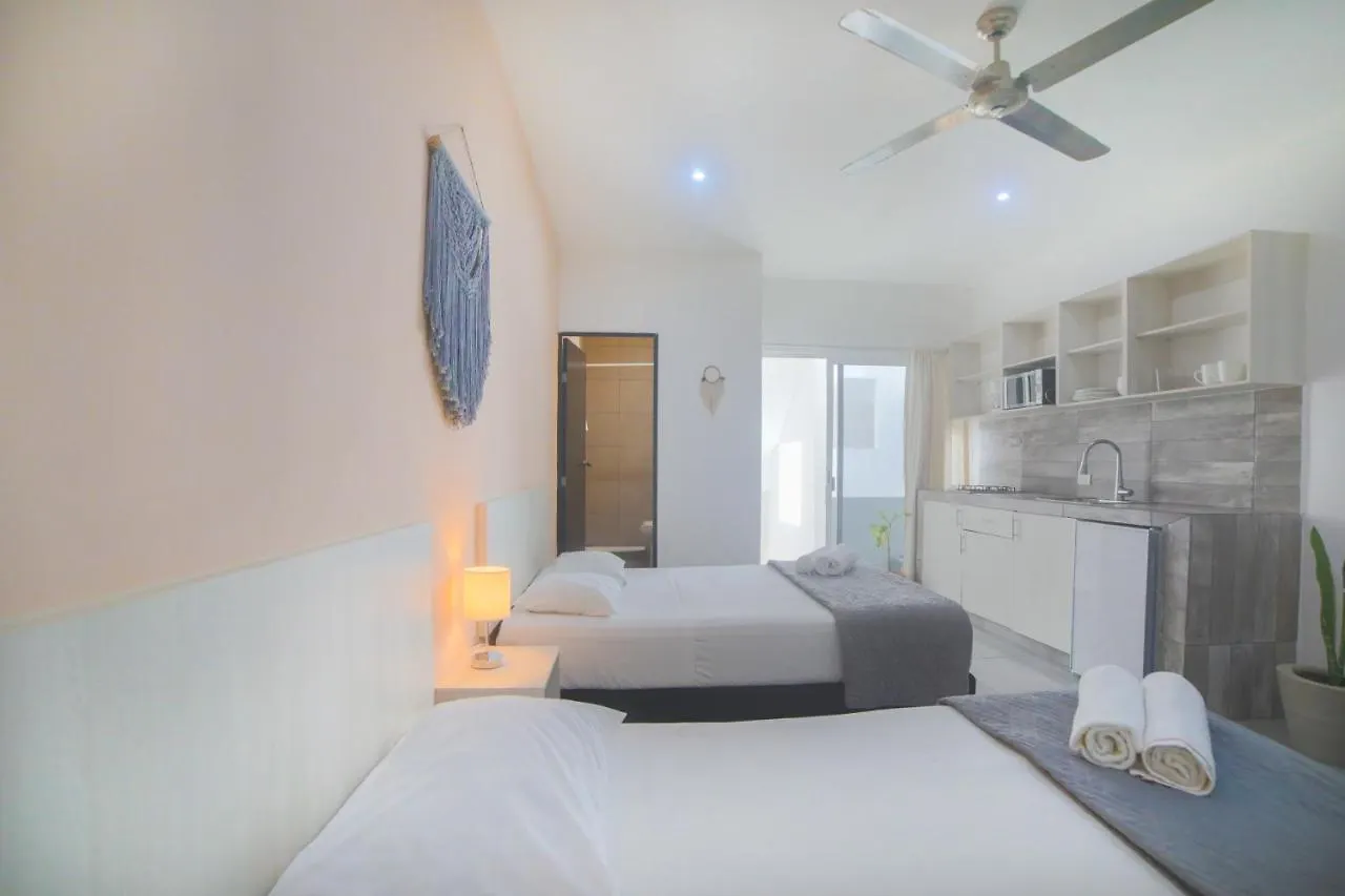 Lägenhet Almond Suites Playa del Carmen